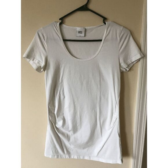 Mama licious  Maternity soft white super soft strechable fabric Tee M - Picture 2 of 4